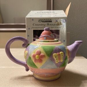 Oneida Country Bouquet Handpainted Teapot